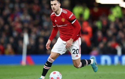 一日英超动向：曼联利物浦难兄难弟，阿森纳领跑态势不可阻挡