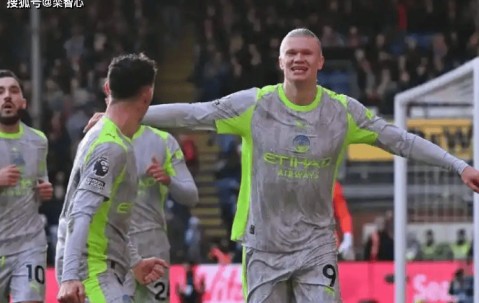 3-0桑德兰＋斩获联赛4连胜＋暂列联赛第2＋仅落后阿森纳2分！