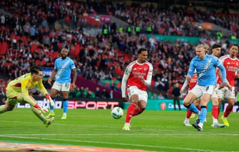 阿森纳0-2告负曼城，四冠王梦想梦碎，阿尔特塔战术被质疑过于保守