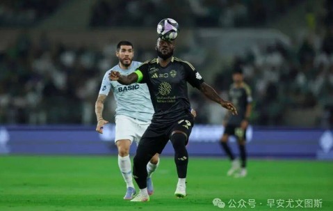 法甲双雄有意大卫，曝尤文现场考察莱万，500万年薪打算免签凯西