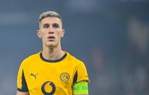 曼联夏窗卖人加节省工资有望获2亿！可增加引援，考虑签多特铁卫