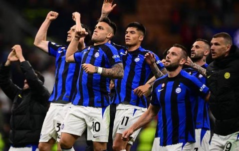 神锋群聚意甲无敌！06/07国米缔造王朝神话，欧冠为何成唯一遗憾？