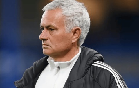 传奇教练穆里尼奥登陆纽卡斯尔，恩师酒局，也要带着穆里尼奥