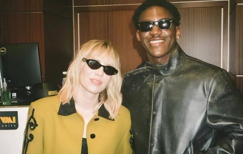 曼联承诺新帝星续约后坐稳主力！改变夏窗引援计划，只签一高价中场