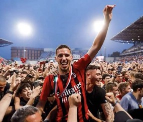 违约金再涨5千万！63岁狂人悲情谢幕，最后一站竟是绝唱？