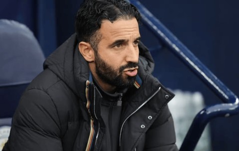 阿莫林：坚守执教哲学，曼联帅位风波中剑指切尔西