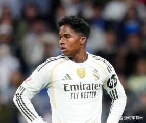 冷门连环爆！巴黎丢榜首，法甲争冠已经乱套了！