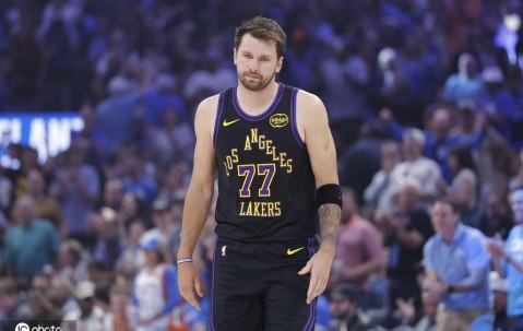 医学专家：东契奇伤到腿筋 这直接影响他的发挥