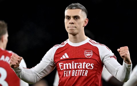 （外代二线）足球——英超联赛：阿森纳胜维拉(2)