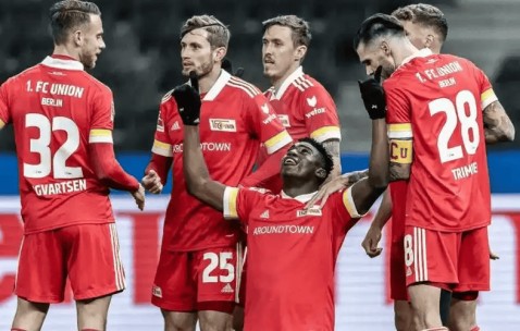 周六023 德甲：战术博弈定走势，门兴VS勒沃库森数据解析+比分预测